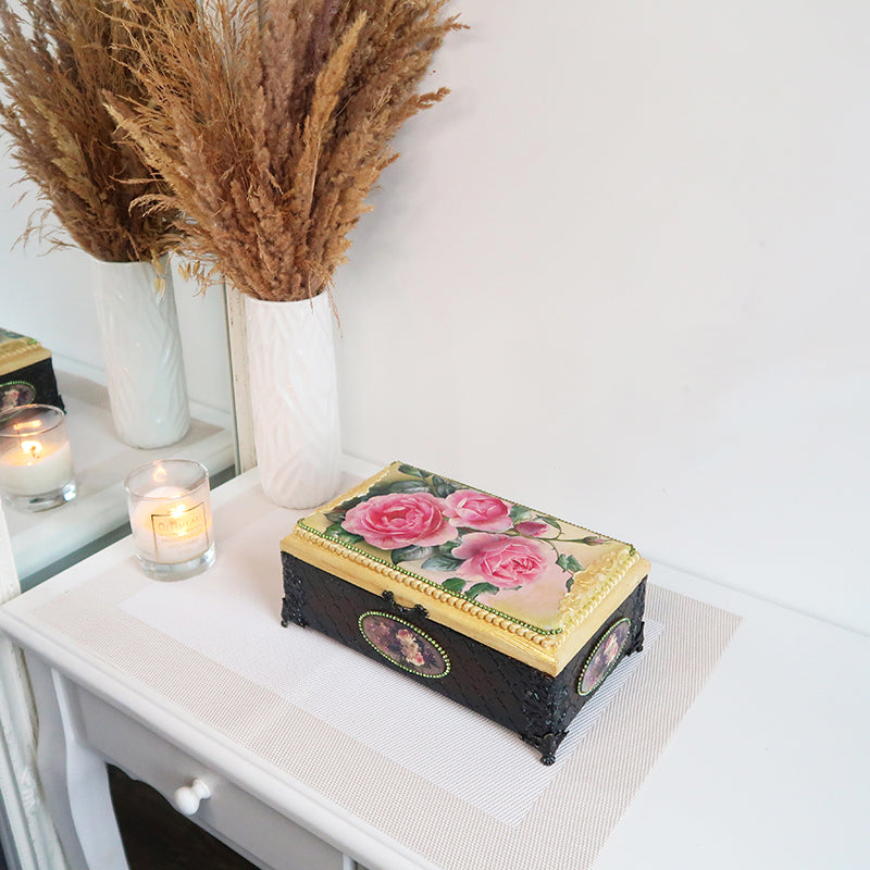Prabangi medinė puošni elegantiška rankų darbo dėžutė daiktams, dėžutė papuošalams, dėžutė su rožėmis