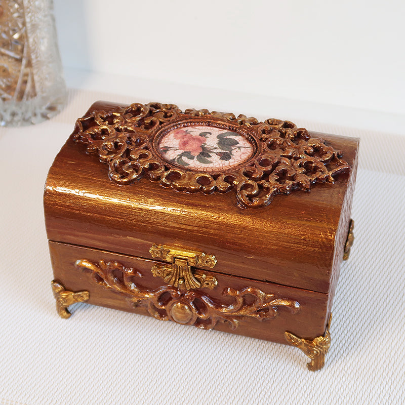 Puošni vintažinio stiliaus rankų darbo medinė dėžutė rudos spalvos auksinė vintažinė dėžutė su aukso akcentais, ideali papuošalams, žiedams, vestuvėms ir kitoms ypatingoms progoms, dovanų idėjos, prabangios rankų darbo dovanos internetu